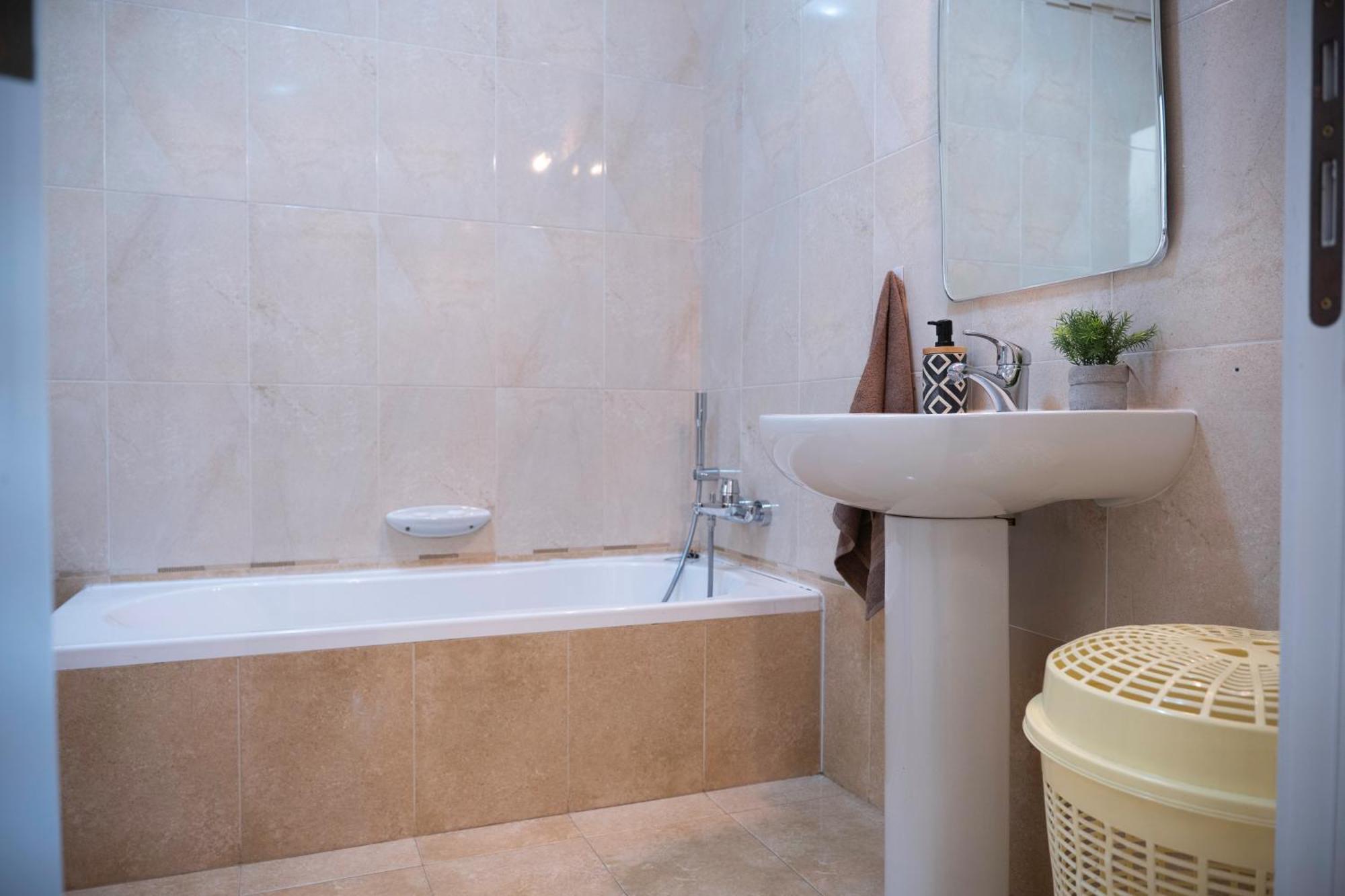 Golden Harbour - 2 Bedrooms, 2 Bathrooms Apartman Gżira