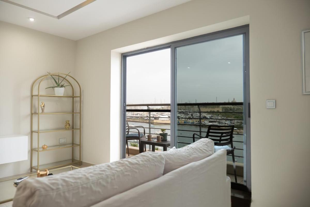 Apartman Golden Harbour - 2 Bedrooms, 2 Bathrooms